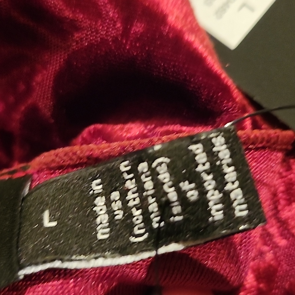 Crushed velvet top NWT - Picture 6 of 6